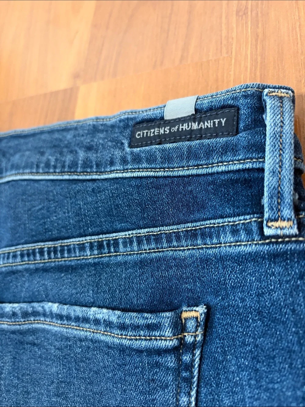 Citizens of humanity women’s Jean shorts size 29 dark wash